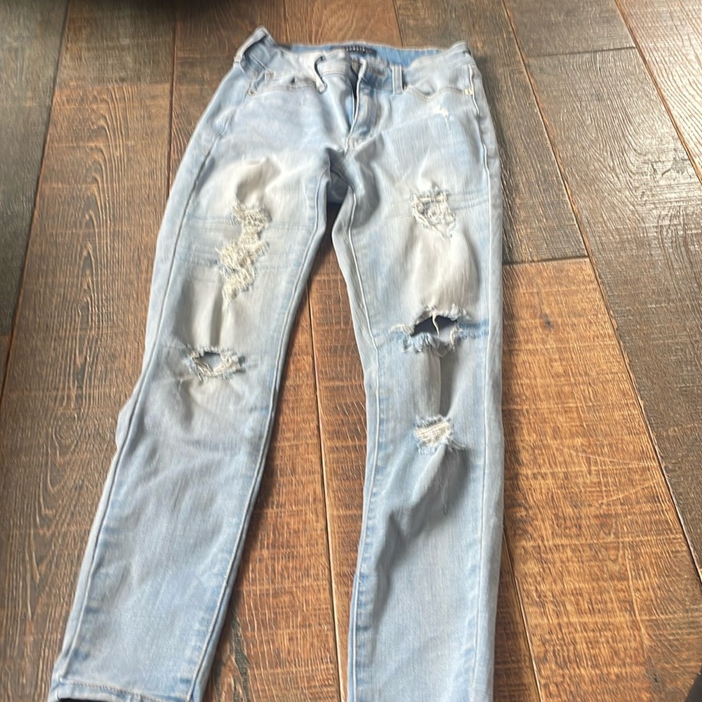 Aeropostale 00 short holey jeans